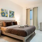 The Waterfront With 3 Bedrooms, 4 Bathrooms, Private Garage Sliema
