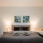 The Waterfront With 3 Bedrooms, 4 Bathrooms, Private Garage Apartment Sliema