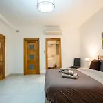 The Waterfront With 3 Bedrooms, 4 Bathrooms, Private Garage * Sliema