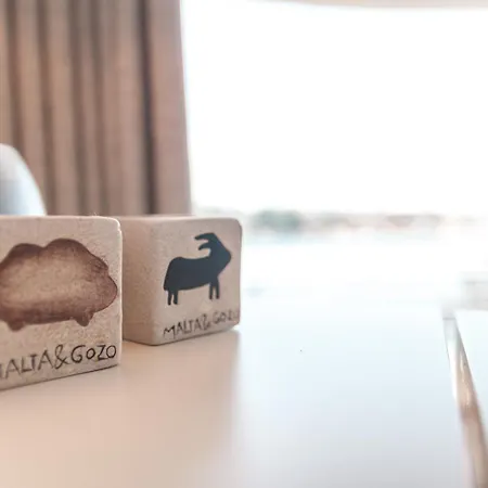 The Luxurious Seafront *