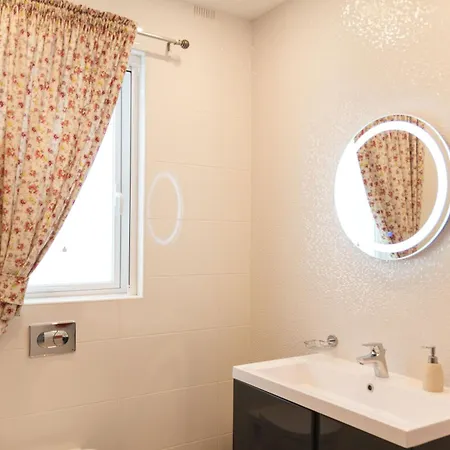 Διαμέρισμα The Luxurious Seafront *