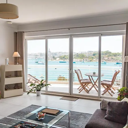 Appartamento The Waterfront With 3 Bedrooms, 4 Bathrooms, Private Garage Sliema