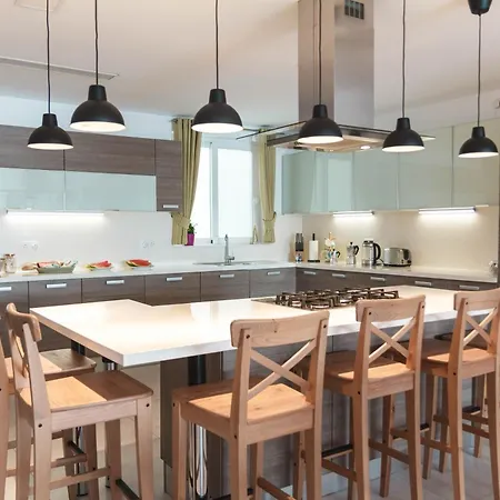 The Luxurious Seafront * Sliema