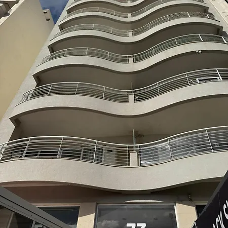 The Luxurious Seafront Σλιέμα