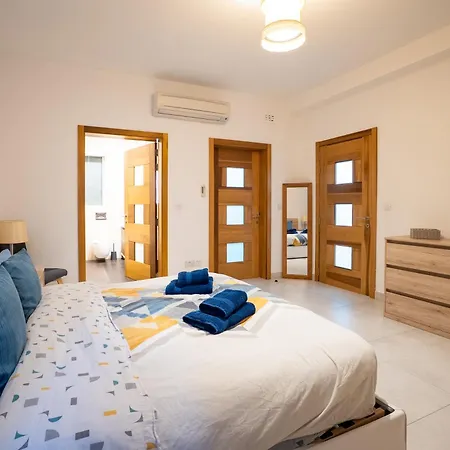 The Luxurious Seafront Διαμέρισμα Σλιέμα