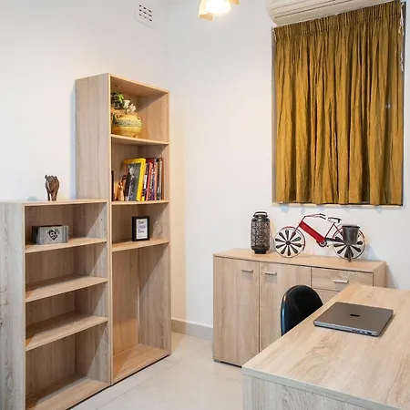 Appartamento The Waterfront With 3 Bedrooms, 4 Bathrooms, Private Garage *