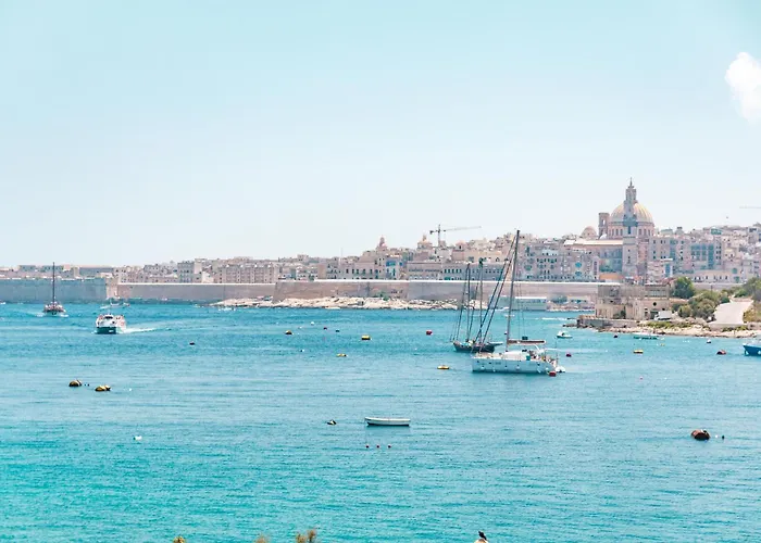 The Waterfront With 3 Bedrooms, 4 Bathrooms, Private Garage * Sliema