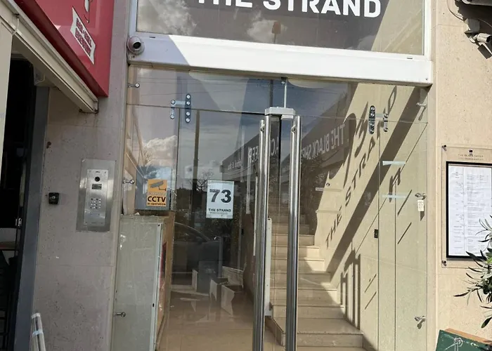 The Waterfront With 3 Bedrooms, 4 Bathrooms, Private Garage