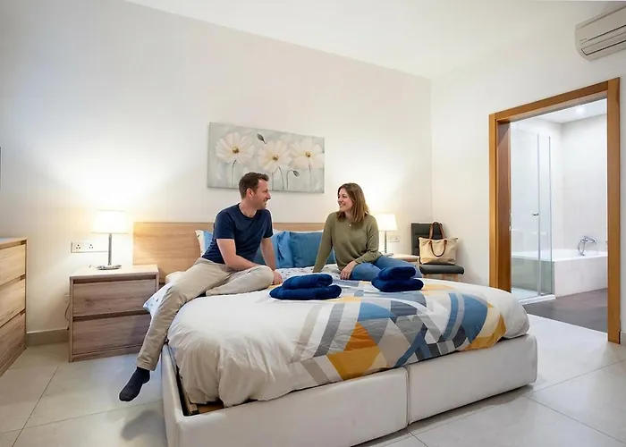 Apartment The Waterfront With 3 Bedrooms, 4 Bathrooms, Private Garage