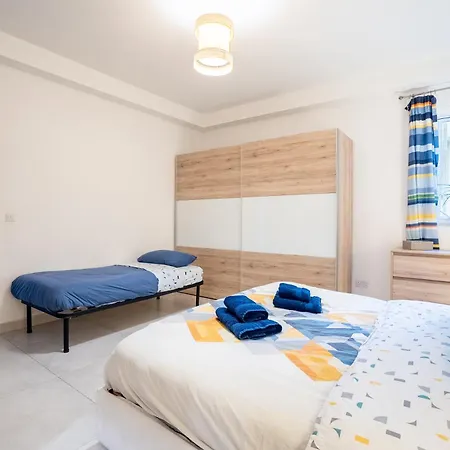 The Luxurious Seafront Appartement *