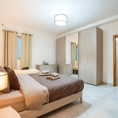 Appartement The Luxurious Seafront Sliema