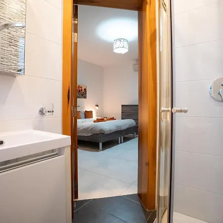 The Luxurious Seafront *