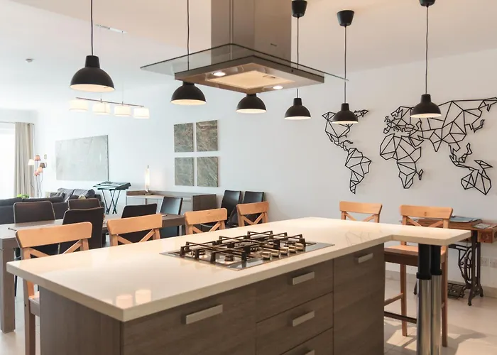 The Waterfront With 3 Bedrooms, 4 Bathrooms, Private Garage Apartamento *