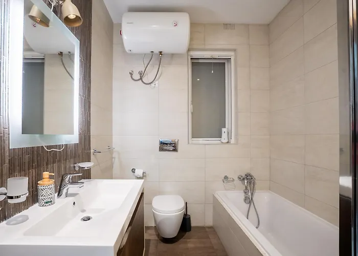 Apartamento The Waterfront With 3 Bedrooms, 4 Bathrooms, Private Garage