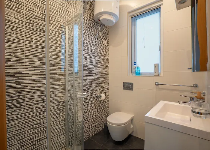 The Waterfront With 3 Bedrooms, 4 Bathrooms, Private Garage * Sliema